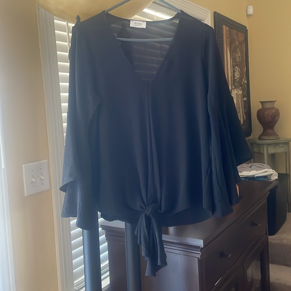 Bluivy black bat wing front tie blouse. - Picture 2 of 3